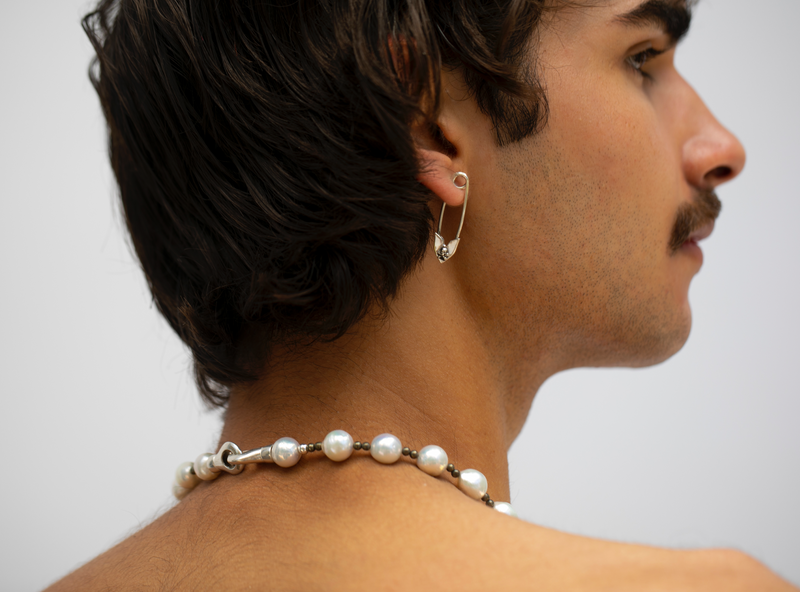 Gay Chain & Pearl Necklace - Necklaces - STYLEGUISE